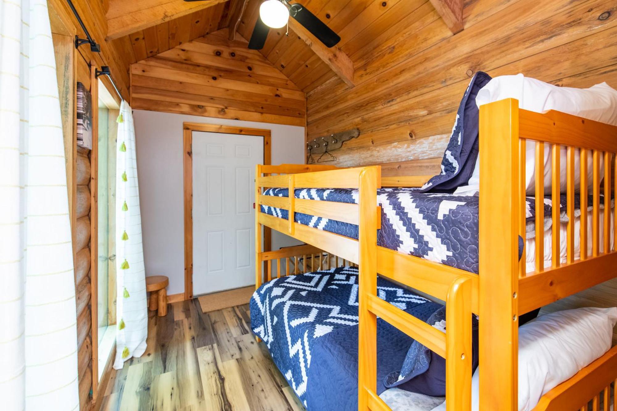 Gorgeous View Cabin Rogers Екстер'єр фото